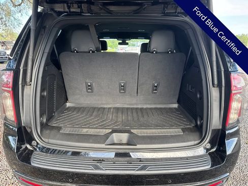 Used 2022 Chevrolet Tahoe Z71 w/ Z71 Off-Road Package AWD/4WD image 16