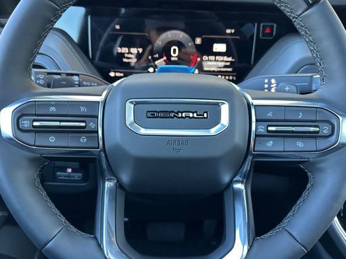 New 2026 GMC Yukon Denali w/ Denali Reserve Package AWD/4WD image 24