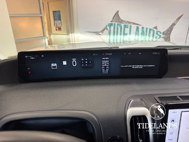 Used 2025 Ford Expedition Active RWD image 19