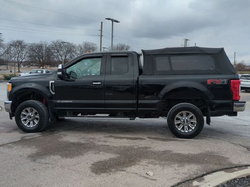 Used 2017 Ford F350 XLT w/ XLT Premium Package image 5