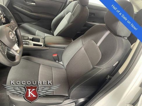 Used 2025 Nissan Sentra SV FWD image 12