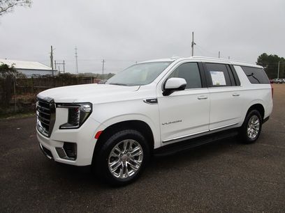 Used 2022 GMC Yukon XL SLT w/ SLT Premium Package