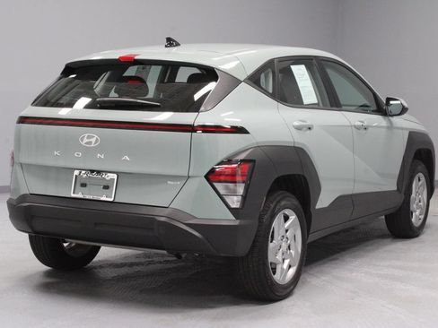 Used 2024 Hyundai Kona SE AWD/4WD image 10