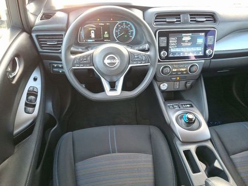 Used 2023 Nissan Leaf S image 11