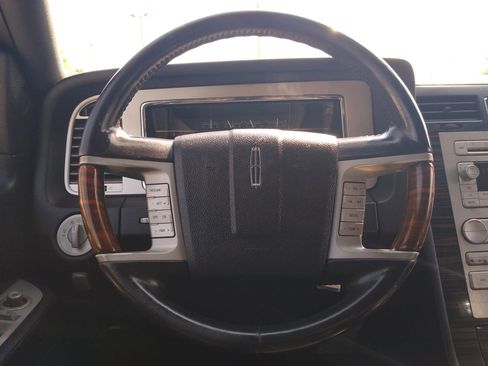 Used 2008 Lincoln Navigator 4WD image 18