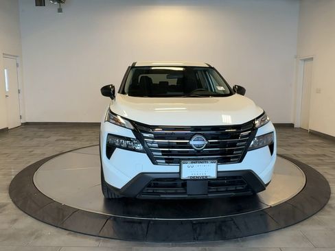 Used 2024 Nissan Rogue S image 3