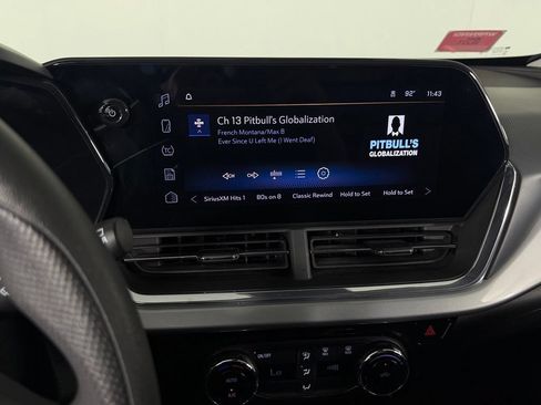 Used 2025 Chevrolet Trax LT FWD image 19