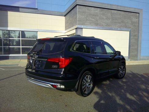 Used 2017 Honda Pilot Touring image 30