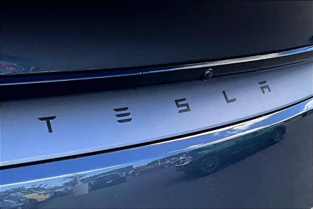 Used 2026 Tesla Model Y Long Range AWD/4WD image 29