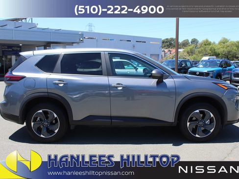 Used 2025 Nissan Rogue SV FWD image 6