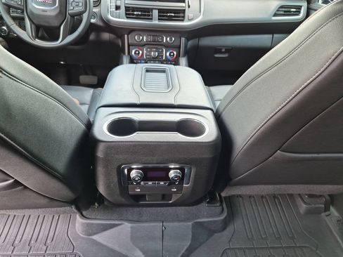 Certified 2024 GMC Yukon AT4 w/ AT4 Premium Plus Package AWD/4WD image 35
