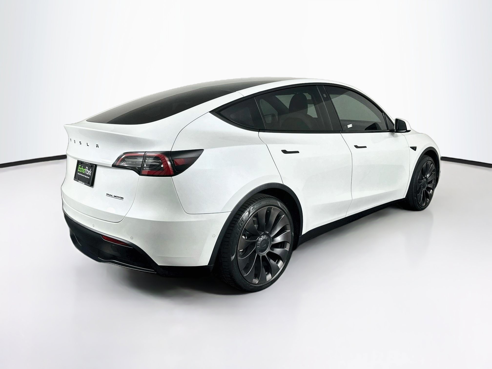 Used 2022 Tesla Model Y Long Range AWD/4WD image 9