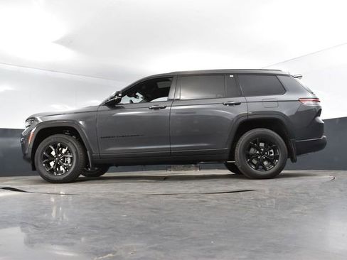 Used 2025 Jeep Grand Cherokee L Altitude image 52