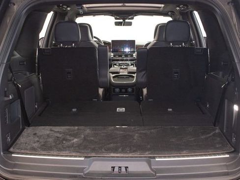 Used 2024 Lincoln Navigator Black Label image 15