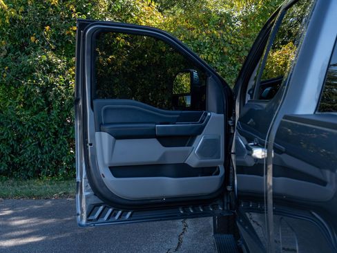 Used 2024 Ford F250 Limited w/ FX4 Off-Road Package image 15