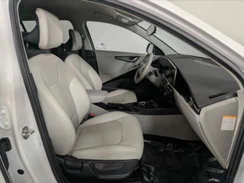 Used 2023 Kia Niro Wind w/ Wind Preserve Package FWD image 23