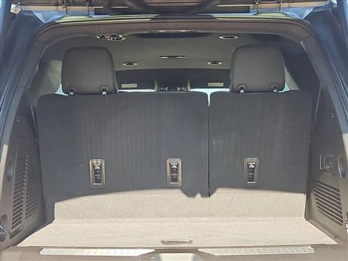 Used 2025 Chevrolet Tahoe Premier RWD image 6