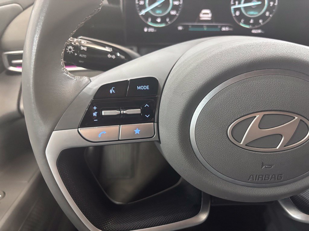 Used 2025 Hyundai Elantra SEL FWD image 12