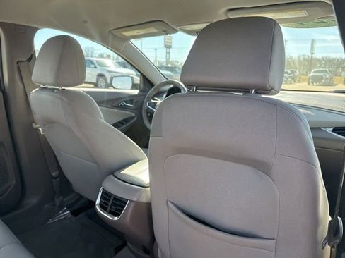 Used 2024 Chevrolet Malibu LT image 42