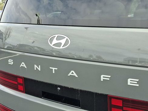 Used 2025 Hyundai Santa Fe Limited image 30