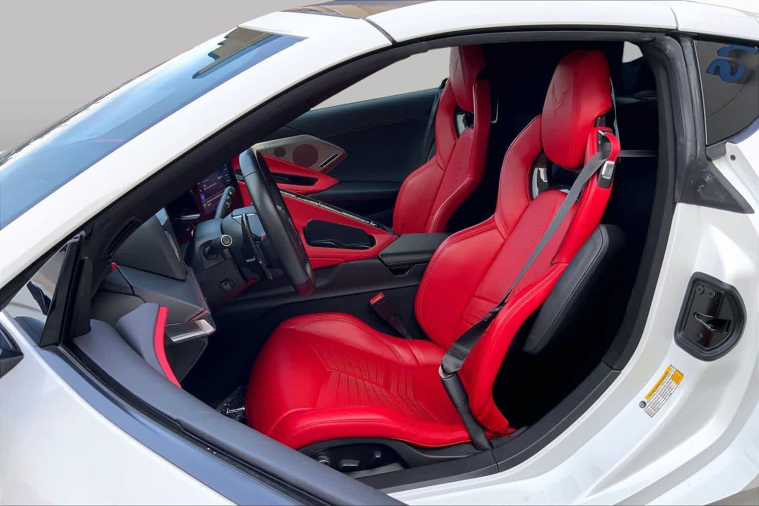 Used 2021 Chevrolet Corvette Stingray Preferred Cpe w/ Engine Appearance Package RWD image 15