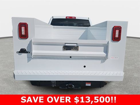 Used 2024 RAM 2500 Tradesman w/ Chrome Appearance Group image 6