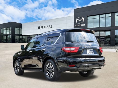 Used 2024 Nissan Armada SL w/ Midnight Edition Package image 2