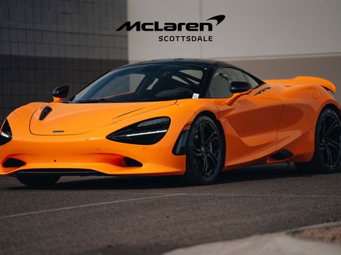 Used 2024 McLaren 750S RWD image 3