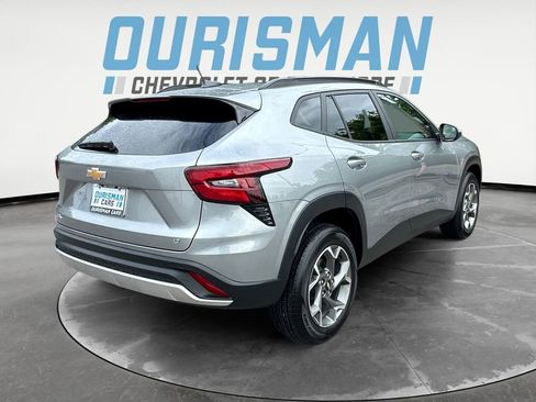 Used 2025 Chevrolet Trax LT w/ Driver Confidence Package FWD image 6