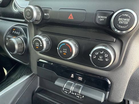 Used 2020 RAM 1500 Big Horn AWD/4WD image 33
