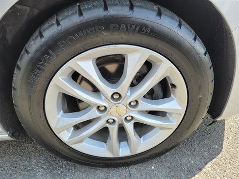 Used 2017 Chevrolet Malibu LT w/ Driver Confidence Package image 36