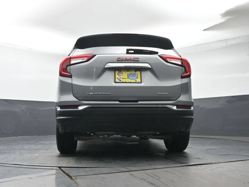 Used 2024 GMC Terrain SLT AWD/4WD image 31