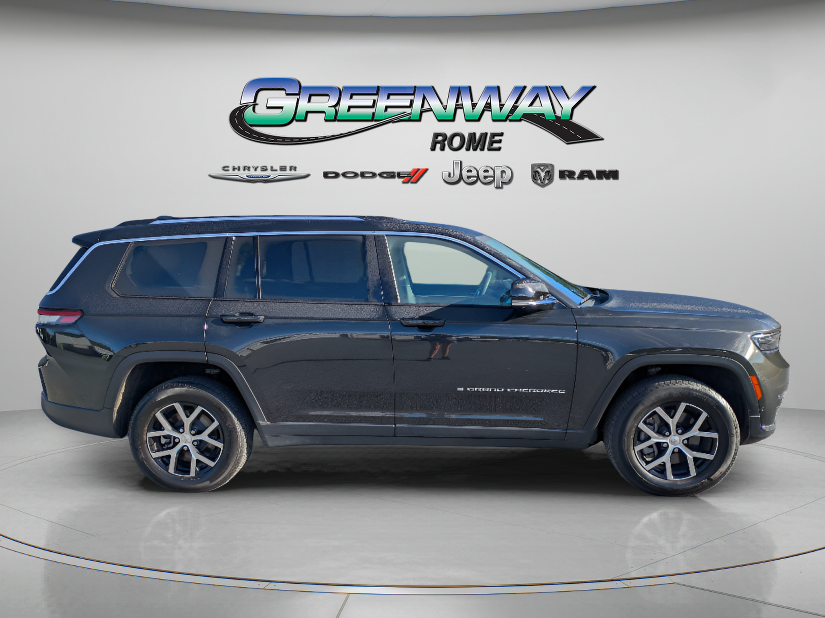 Used 2024 Jeep Grand Cherokee L Limited w/ Luxury Tech Group II AWD/4WD image 8