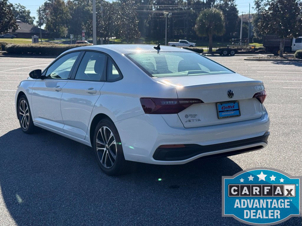 Used 2024 Volkswagen Jetta Sport FWD image 3