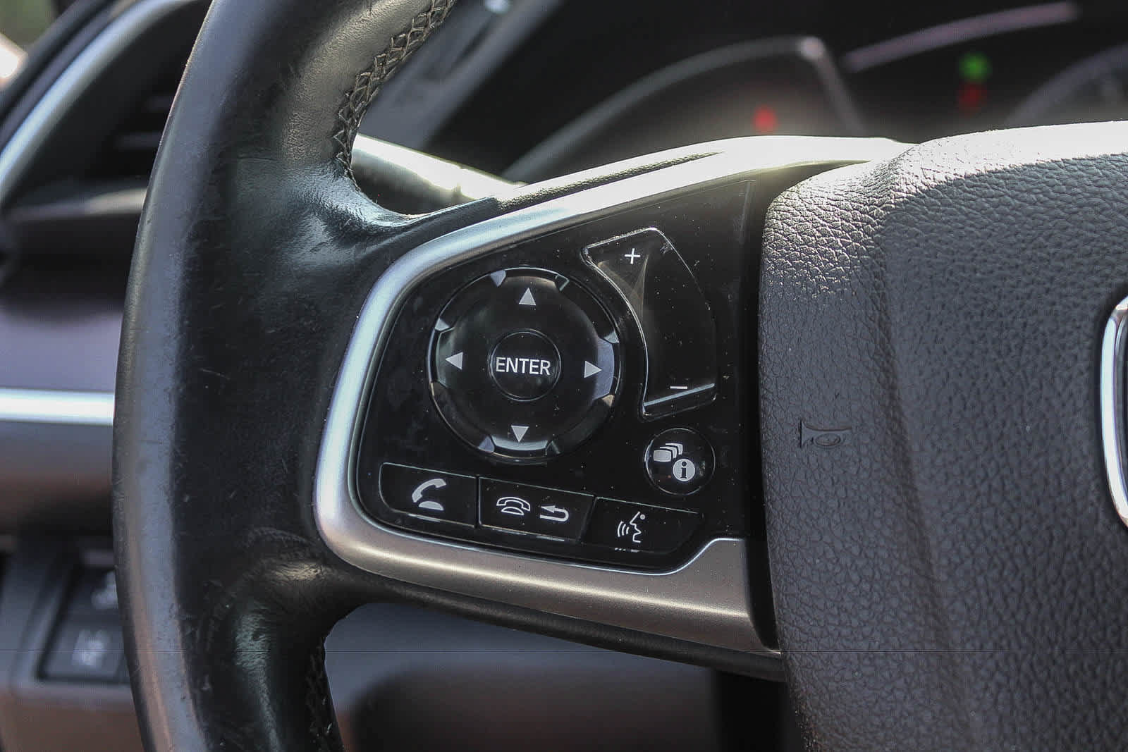 Used 2019 Honda Civic EX image 28