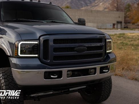 Used 2006 Ford F250 Lariat image 3