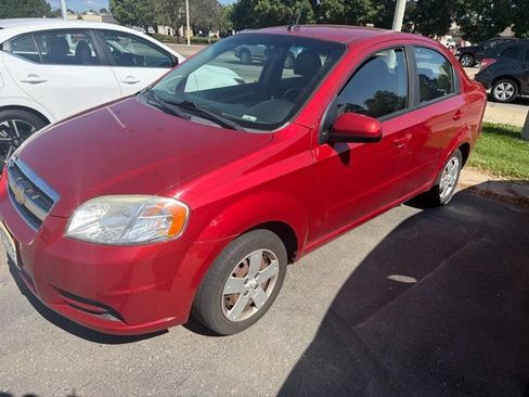 Used 2010 Chevrolet Aveo LT FWD image 3