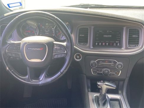 Used 2019 Dodge Charger SXT image 12