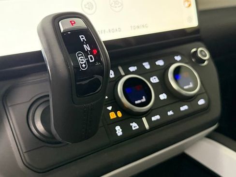 New 2026 Land Rover Defender 110 X-Dynamic SE image 19