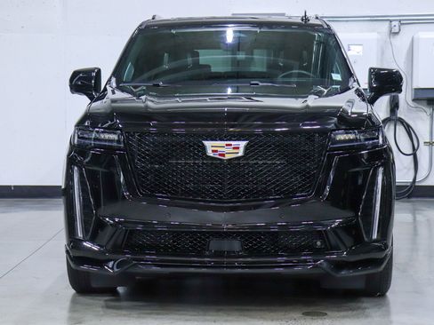 Used 2023 Cadillac Escalade V image 8