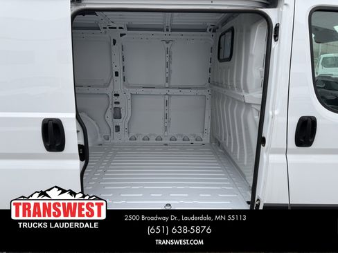 Used 2024 RAM ProMaster 2500 w/ Convenience Group image 13