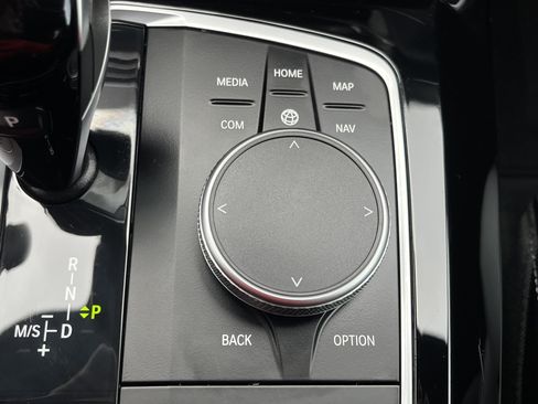 Used 2025 BMW X4 xDrive30i image 8