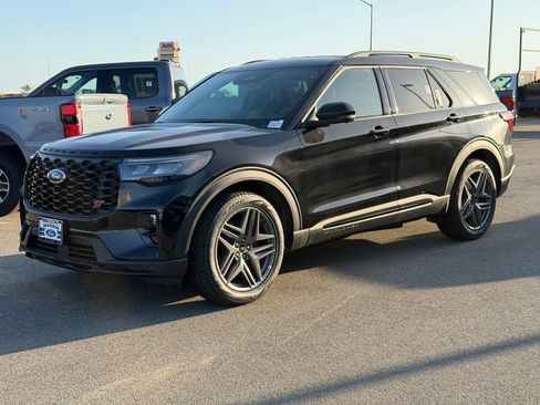 New 2026 Ford Explorer ST AWD/4WD image 4