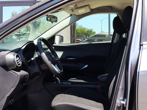 Used 2021 Nissan Kicks SV FWD image 37