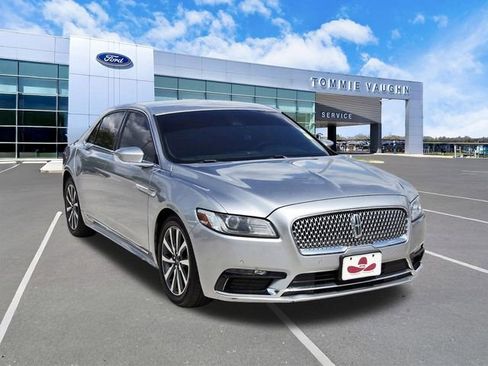 Used 2020 Lincoln Continental image 6
