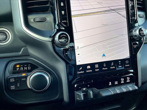 Used 2024 RAM 2500 Big Horn w/ Night Edition image 33