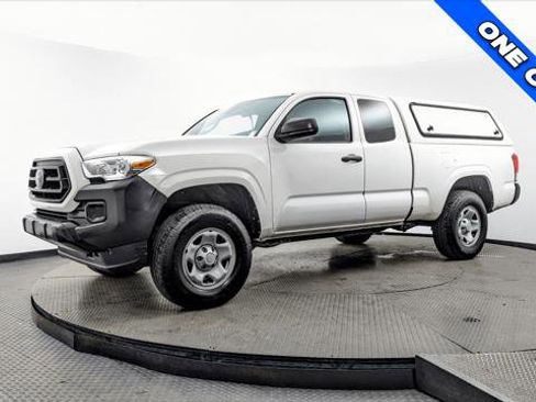 Used 2021 Toyota Tacoma SR image 2