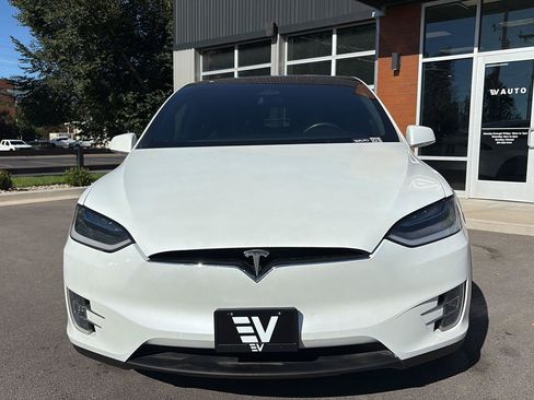 Used 2019 Tesla Model X Performance AWD/4WD image 3