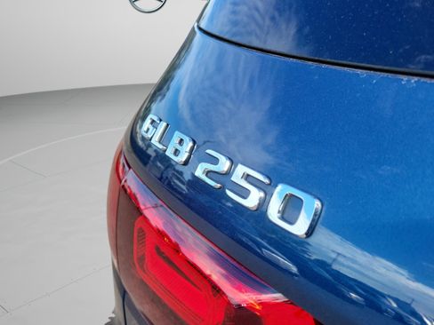 Certified 2021 Mercedes-Benz GLB 250 image 7