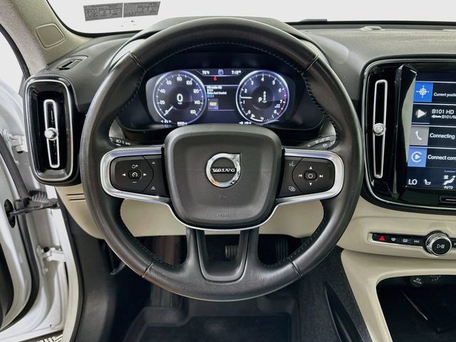 Used 2021 Volvo XC40 T5 Momentum w/ Protection Package Premier AWD/4WD image 14